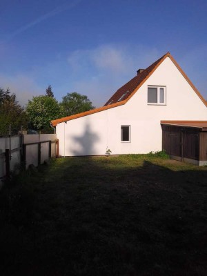 Haus in ruhiger Lage, PV Anlage, Brunnen, Nebengebäude