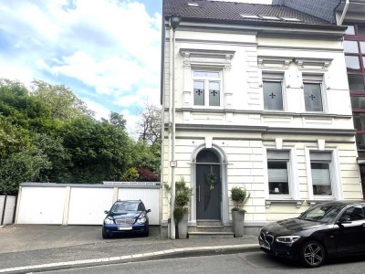 ++ GEPFLEGTES MEHRGENERATIONENHAUS ++