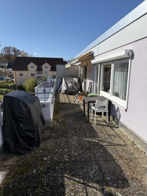 Stilvolle, vollständig renovierte 3-Zimmer-Wohnung mit Balkon und Einbauküche in Schömberg