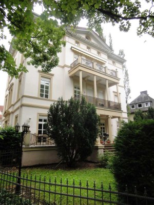 135 m² in sanierter Villa mit Dachterrasse 360°-Blick , off. Kamin, Priegerpromenade