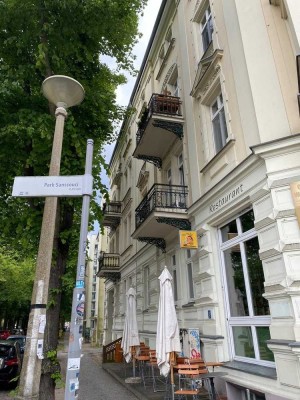 möblierte Altbauwohnung direkt am Schlosspark