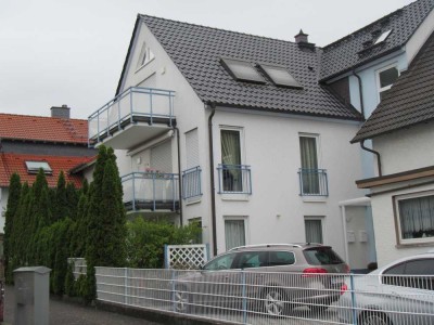 Flörsheim-Wicker, gepflegte 3-Zimmer-Wohnung, Balkon, GWC