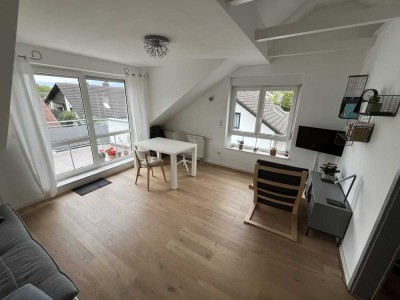 *Helle 2 Zimmerwohnung mit Balkon in Strietwald*