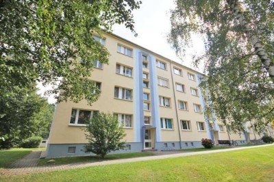 Schöne 3 Zi.- Wohnung, frisch geweißte Wände und Balkon in ruhiger Lage von Bad Lausick!