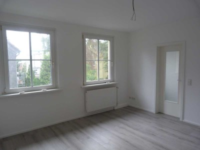 Helle und ruhige 2,5-Zimmer-Wohnung im Erdgeschoss