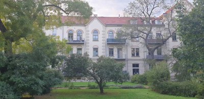 Exklusive, modernisierte 2-Zimmer-Wohnung mit Balkon und EBK in Dresden