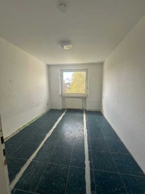 ruhige Dachgeschoßwohnung, WBS erf.