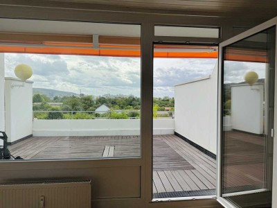 Lichtdurchflutete Penthouse-Maisonette mit wunderschöner Terrasse 5,5 Zimmer Wohnung in Heidelberg