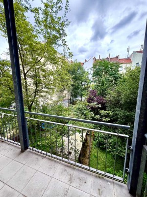 2 Zimmer Wohnung / Toller Schnitt  am Arkonaplatz 0% Provision