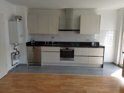 Helle 2-Zimmer-Wohnung mit Einbauküche in zentraler Lage von Kaiserslautern