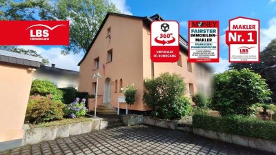 Sehr gepflegtes 3-FH (DHH) mit 3 Garagen, 5 Stellplätzen und großem Garten