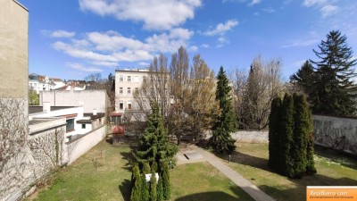 RENOVIERTE 4 ZIMMERWOHNUNG MIT LOGGIA