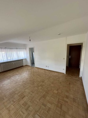 1-Zimmer-Wohnung mit EBK, Aussenstellplatz & guter Verkehrsanbindung in 71404 Korb
