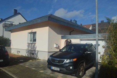 ⌂Bungalow⌂mit☼viel↔Wohn-und Nutzfläche + Garage⌂in bevorzugter♥Lage♥von Stutensee-Blankenloch⌂