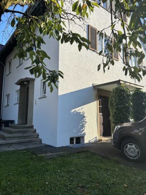 Altbau nach  energ. Sanierung: schöne 3,5-Zimmer-Altb.Wohnung EBK, Balkon in Waiblingen