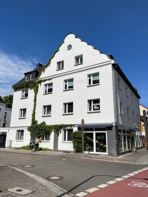 Freundliche 4- Zimmer - Wohnung im Norden von Halle / Saale