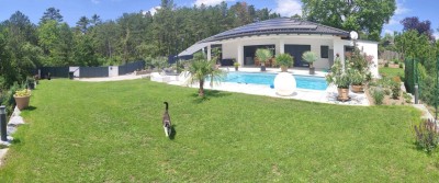 Exklusiver Bungalow in Bestlage mit Pool, Sauna &amp; Gartenidylle – Provisionsfrei!