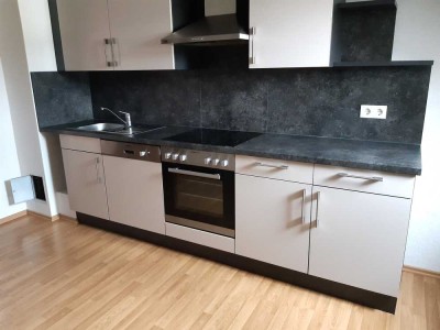* mit Küche ! * 2 Zimmer Wohnung in Werdau zu vermieten!
