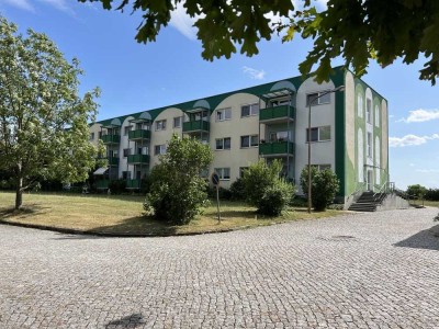 Schöne 2-Zimmer-Wohnung mit Balkon in der Seniorenresidenz Gröditz