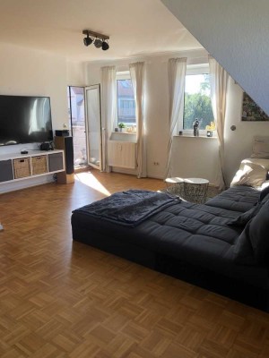 Ansprechende 2-Raum-Wohnung mit EBK und Balkon zwischen Kiel und Plön zu vermieten