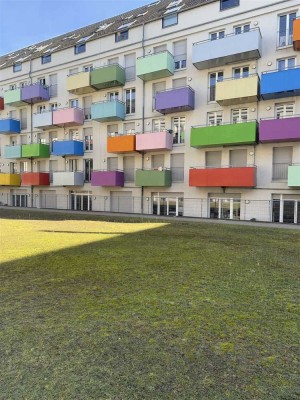 Loft-Feeling pur: 2,5 Zimmer-Maisonette-Wohnung in modern umgebautem einstigen Depothaus