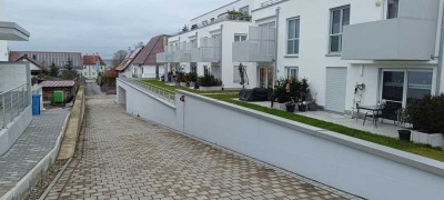 Helle moderne 3,5-Zimmer Erdgeschosswohnung mit EBK, Terrasse und TG-Stellplatz in Ertingen