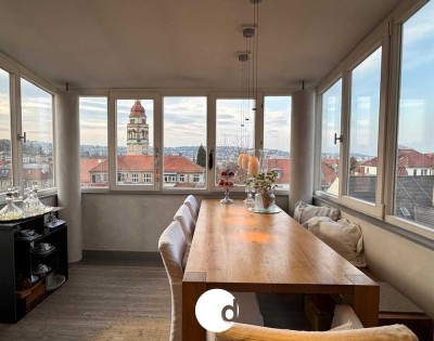 Außergewöhnliche Altbauwohnung im Herzen des Lehenviertels mit Ausblick