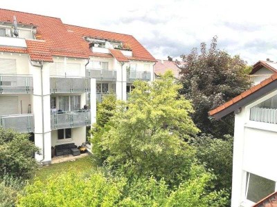 Zugreifen lohnt sich! Tolles 2 Zimmer-Dachstudio in herrlicher Wohnlage!