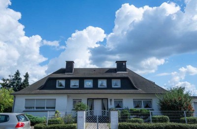 Moers-Repelen: Ehemaliges Arzthaus! Damals wie heute: grundsolide & repräsentativ!