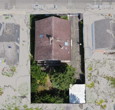 RARITÄT: 325 m²-Haus für eine große Familie + Freiberuflerbüro oder für mehrere befreundete Familien