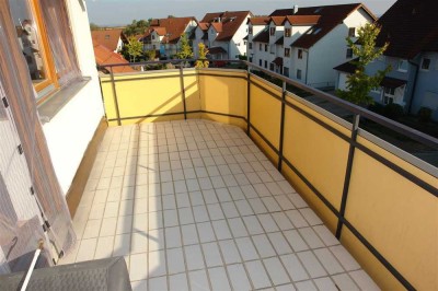 BAD RAPPENAU: MODERNE 4 ZI. DG-WOHNUNG m. SÜDBALKON!