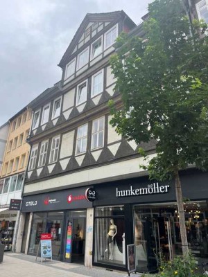 Helle 5-Zimmer Innenstadtwohnung im Fachwerkstil mit Parkplatz und großem Abstellbereich