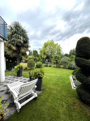Tolles Architektenhaus mit großem Garten