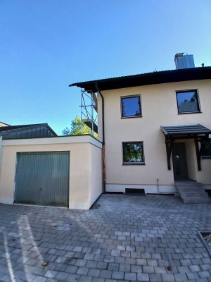 Neu renovierte Doppelhaushälfte mit Garten & Garage in Gaimersheim
