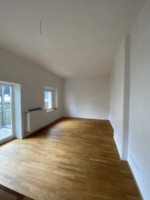Schicke 1-Zimmer Wohnung mit Balkon in Gladbach