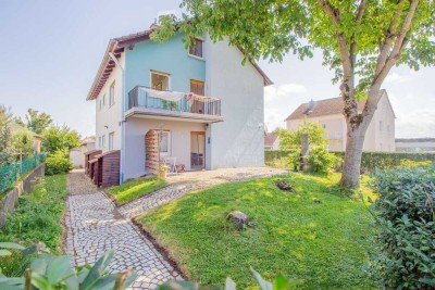 Großzügiges Zweifamilienhaus mit Potenzial in Ostrach