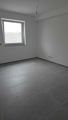 Attraktive 4-Zimmer-Maisonette-Wohnung mit gehobener Innenausstattung mit Balkon in Bergheim