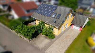 Effizientes KfW-60-Haus mit Büro und Stellplätzen
