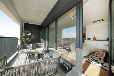 Erstbezug: Große West-Loggia, Einbauküche und super Grundriss!