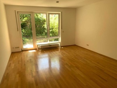 Exklusive  Erdgeschoss Wohnung mit 2 Terrassen.Keine Mieterhöhung bis zum Jahr 2030.