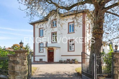 Stilechte und top sanierte Jugendstilvilla von 1901 im Zentrum von Oberursel