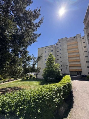 EXKLUSIV SANIERTE WOHNUNG MIT WUNDERSCHÖNEM AUSBLICK - ERSTBEZUG