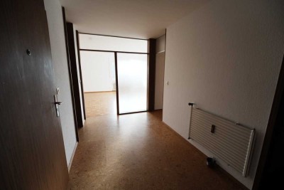 Helle 4-Zimmer-Wohnung im 1. OG