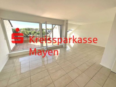 Helle, lichtdurchflutete Maisonettewohnung mit schöner Dachterrasse