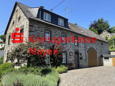 3 (Ferien)wohnungen mit Scheune und Garten in toller Wohnlage.