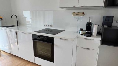 schöne 3 Zimmer Wohnung mit kleinem Balkon in ruhiger Lage nähe Bornheim