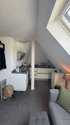 Moderne möblierte 1,5-Zimmer-Wohnung (Perfekt um sofort einzuziehen)