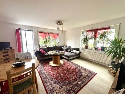 Schnuckelige Wohnung mit großem Balkon in ruhiger Lage!