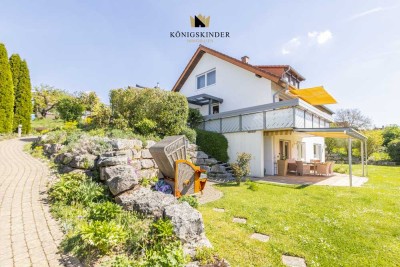 Familienhaus mit Einliegerwohnung in ruhigem und sonnigen TO von Calw