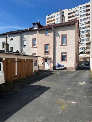 DIE Wohnung 3 im DG - In diesem schönen 3 Familienhaus ist sofort frei!